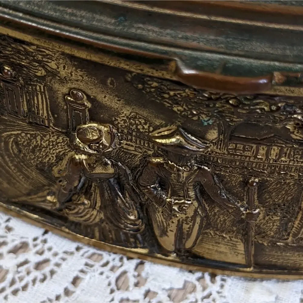 Weidlich Bros WB Mfg Co antique jewelry casket gold plated American Colonial